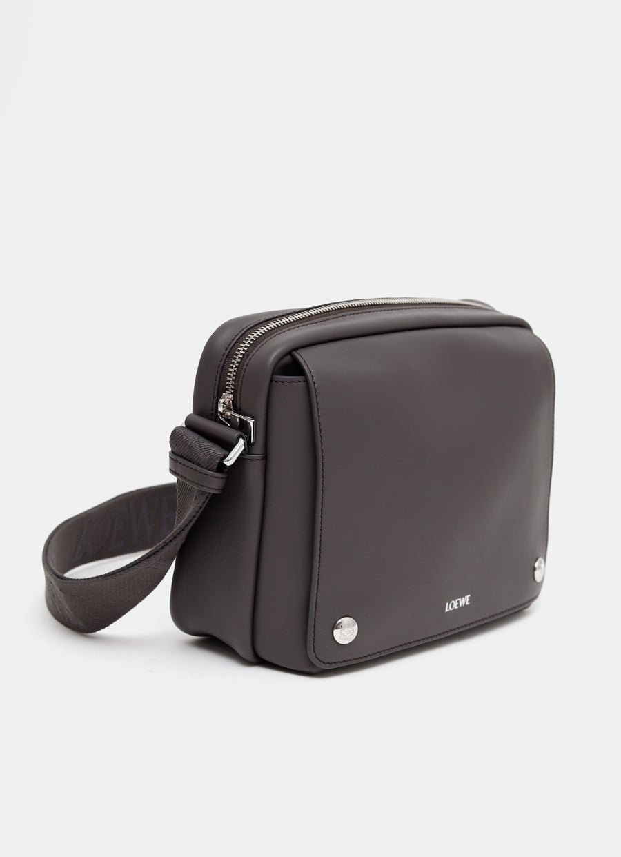 Medium Pebble Messenger Bag for Men