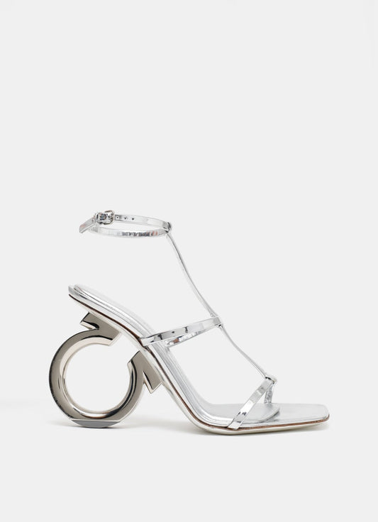 Elina Sandal