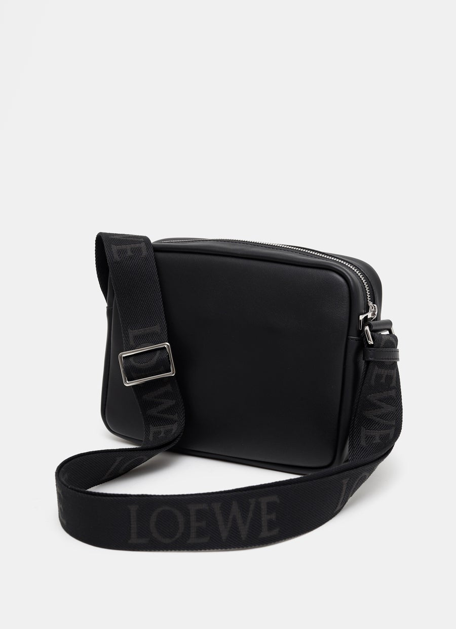 Medium Pebble Messenger Bag for Men